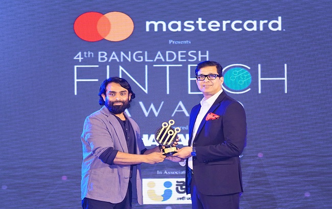 ‘ফিনটেক ইনোভেশন অব দ্য ইয়ার’ বিজয়ী সহ ৩টি পুরস্কার জিতে নিলো বিকাশ